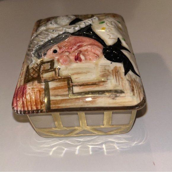 Mrs Gamp Sandland Porcelain Trinket Jewlery Box - Picture 5 of 12